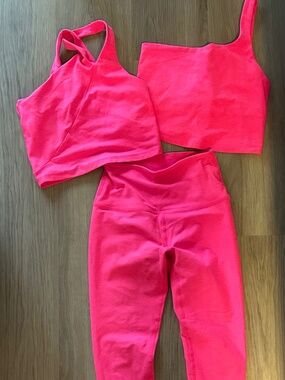 Beyond Yoga Hot Pink Set: 1 Leggings & 2 Tanks